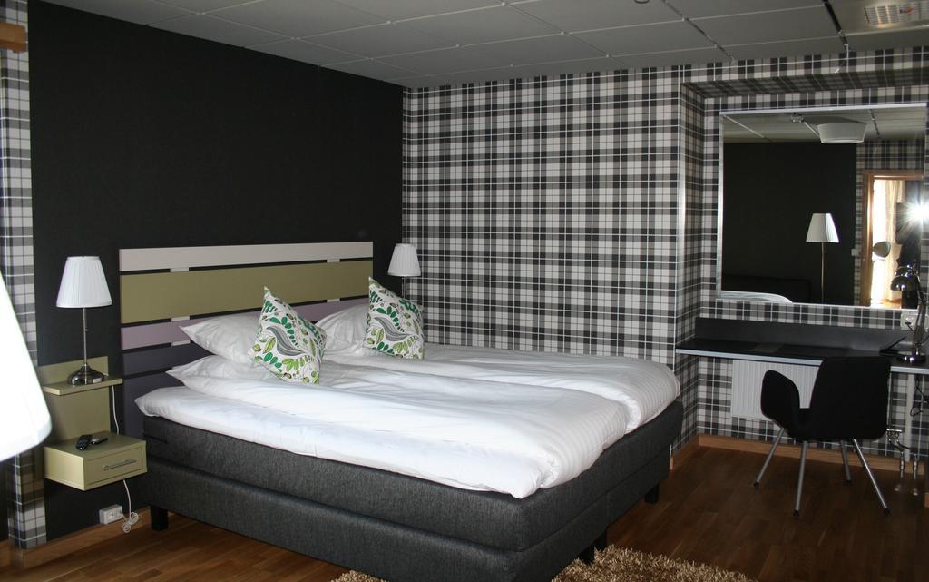 Home Hotel Bristol Arvika község Szoba fotó