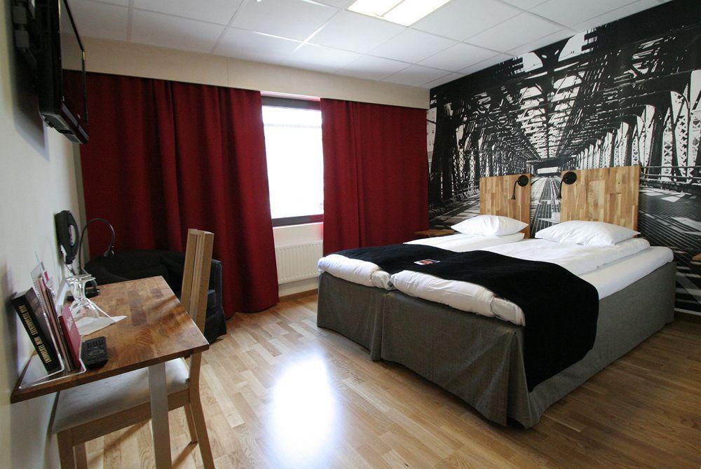 Home Hotel Bristol Arvika község Szoba fotó
